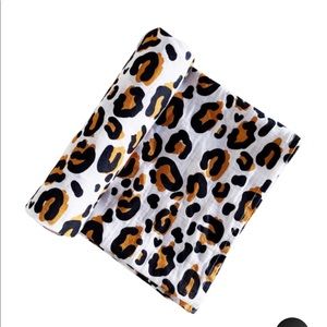 Spearmint Love leopard Muslim swaddle